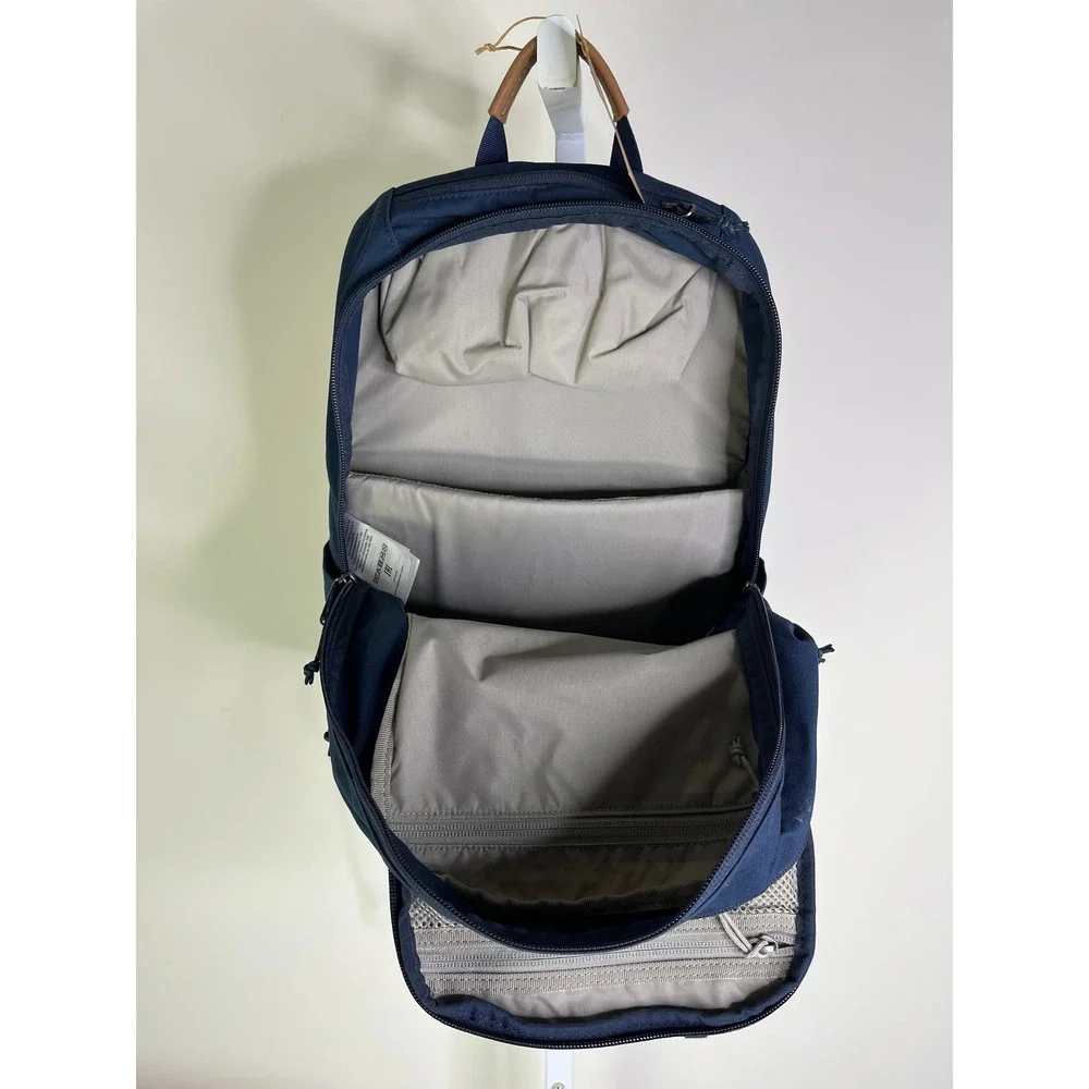 Fjallraven Backpack Raven 20L Navy Outdoorsy Commuter Scandi RuggedTravel
